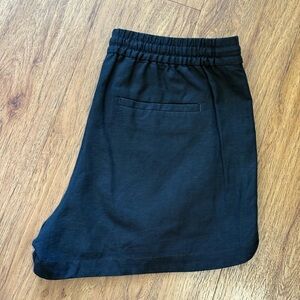 NWOT J.Crew Black Linen Shorts Size Small